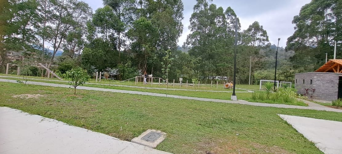 Lote en venta en El Retiro, 145 m² · foto 6 de 10