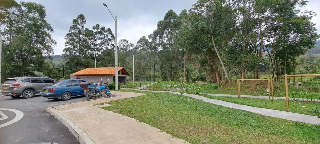 Lote en venta en El Retiro, 145 m² · foto 7 de 10