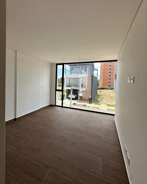 Casa de 4 alcobas en venta en El Porvenir, Rionegro, 323 m² · foto 8 de 24