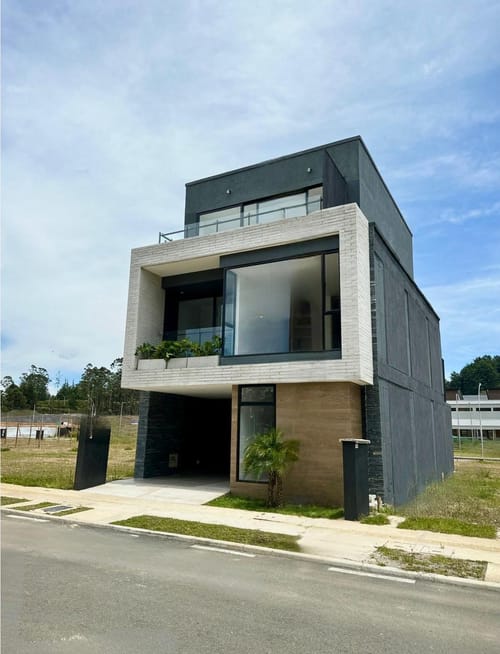 Casa de 4 alcobas en venta en El Porvenir, Rionegro, 323 m² · foto 9 de 24