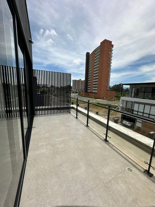 Casa de 4 alcobas en venta en El Porvenir, Rionegro, 323 m² · foto 10 de 24