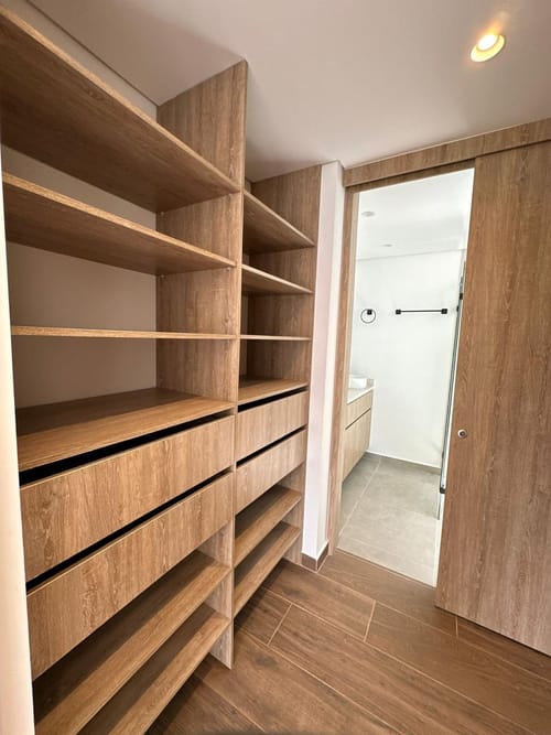 Casa de 4 alcobas en venta en El Porvenir, Rionegro, 323 m² · foto 13 de 24