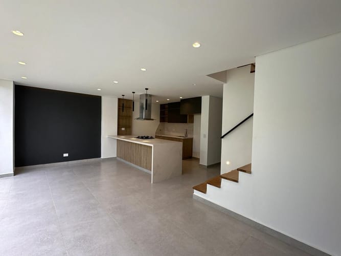 Casa de 4 alcobas en venta en El Porvenir, Rionegro, 323 m² · foto 17 de 24