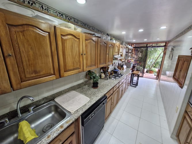 Casa de 3 alcobas en venta en El Poblado, Medellín, 240 m² · foto 20 de 24