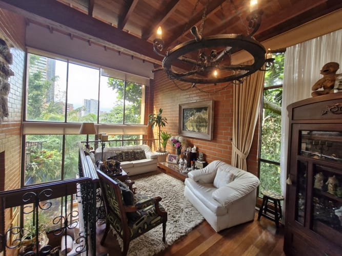 Casa de 3 alcobas en venta en El Poblado, Medellín, 240 m² · foto 23 de 24