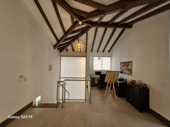 Casa de 4 alcobas en venta en El Porvenir, Rionegro, 333 m² · foto 4 de 17