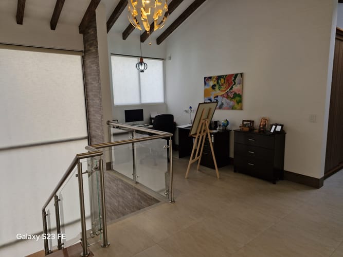 Casa de 4 alcobas en venta en El Porvenir, Rionegro, 333 m² · foto 13 de 17