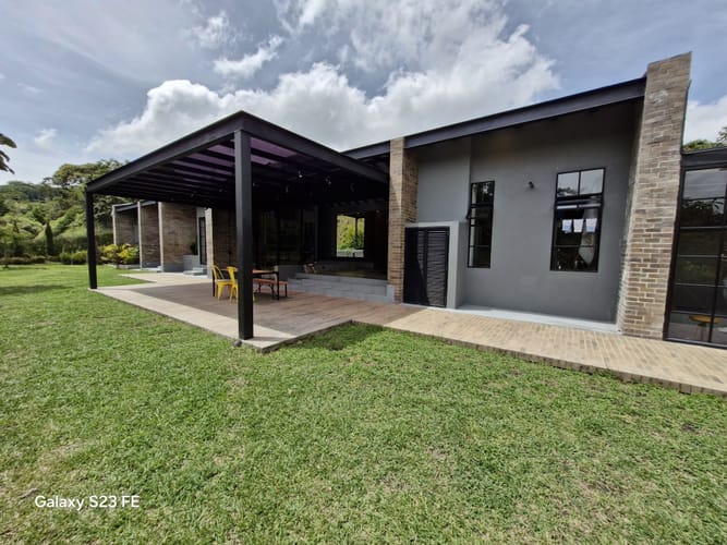 Casa de 4 alcobas en venta en El Porvenir, Rionegro, 333 m² · foto 15 de 17