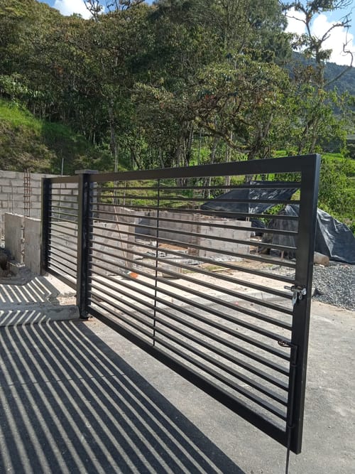 Lote en venta en Lomitas, La Ceja, 1580 m² · foto 11 de 16