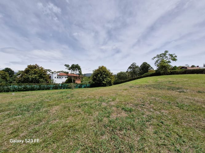 Lote en venta en El Tablazo, Rionegro, 2200 m² · foto 2 de 19