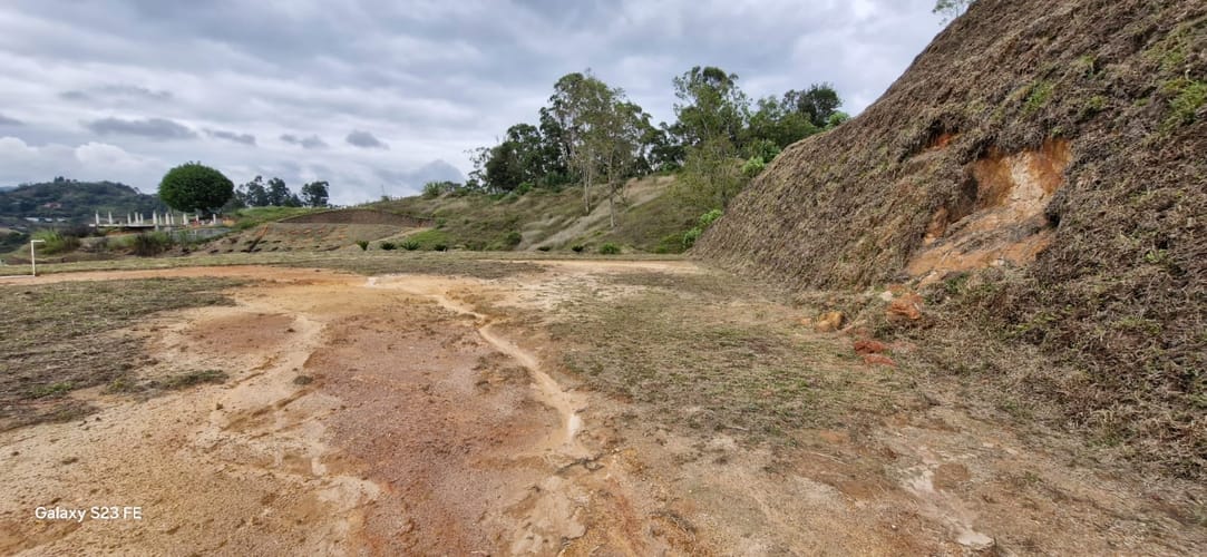 Lote en venta en Hojas Anchas, Guarne, 2099 m² · foto 7 de 17