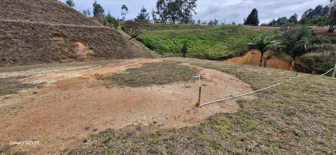 Lote en venta en Hojas Anchas, Guarne, 2099 m² · foto 8 de 17
