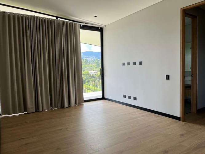 Casa de 4 alcobas en venta en El Tablazo, Rionegro · foto 11 de 24