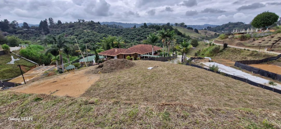 Lote en venta en Hojas Anchas, Guarne, 2099 m² · foto 9 de 17