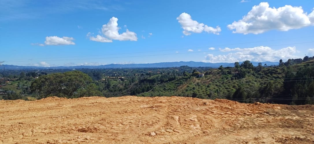 Lote en venta en San Jose, Guarne, 2000 m² · foto 3 de 8