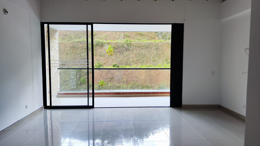 Apartamento de 3 alcobas en venta en El Retiro, 87 m² · foto 2 de 24
