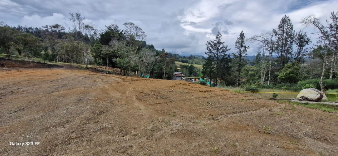 Lote en venta en El Chuscal, El Retiro, 1700 m² · foto 6 de 12