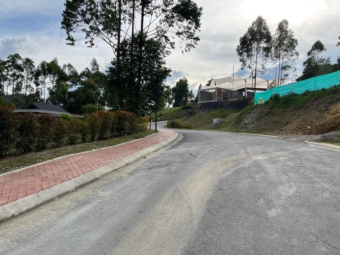 Lote en venta en Pantanillo, El Retiro, 1943 m² · foto 9 de 23