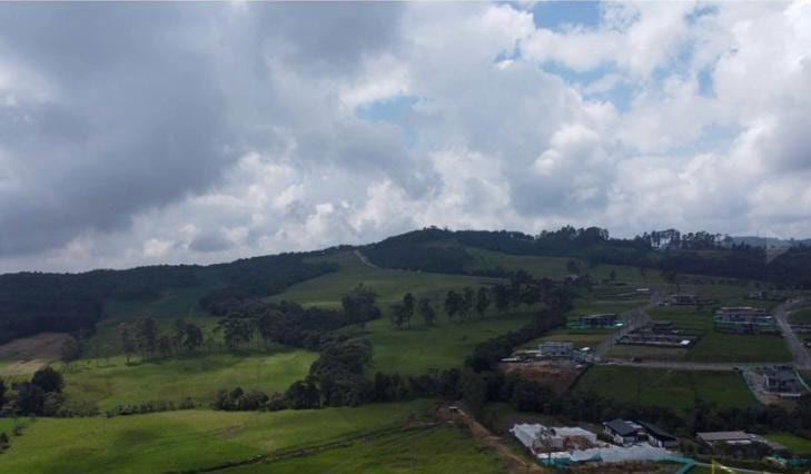 Lote en venta en Escobero, Envigado, 2100 m² · foto 3 de 13
