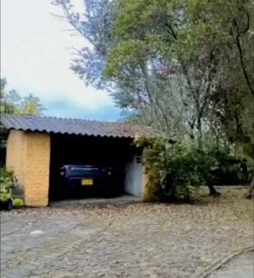 Casa de 4 alcobas en venta en Barro Blanco, Guarne, 500 m² · foto 3 de 12