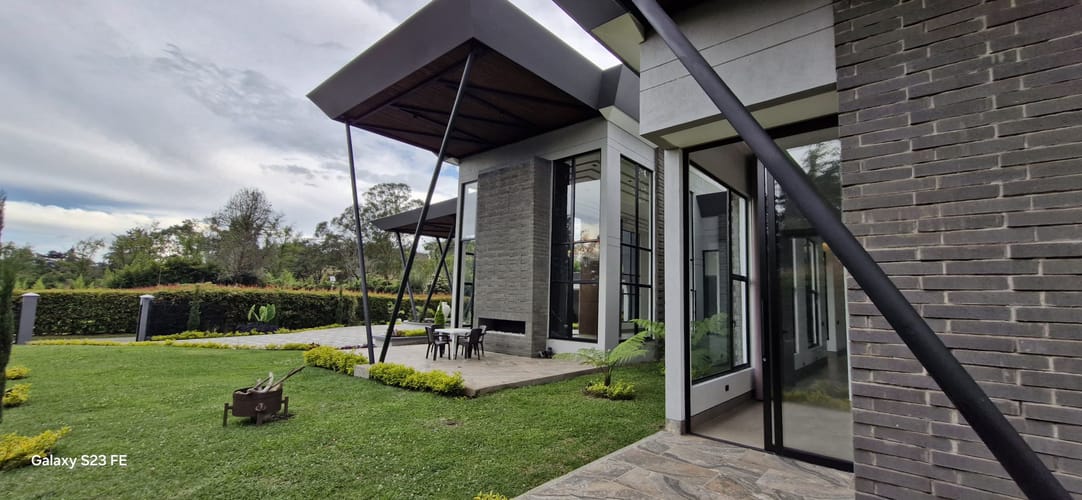 Casa de 4 alcobas en venta en El Tablazo, Rionegro · foto 2 de 24