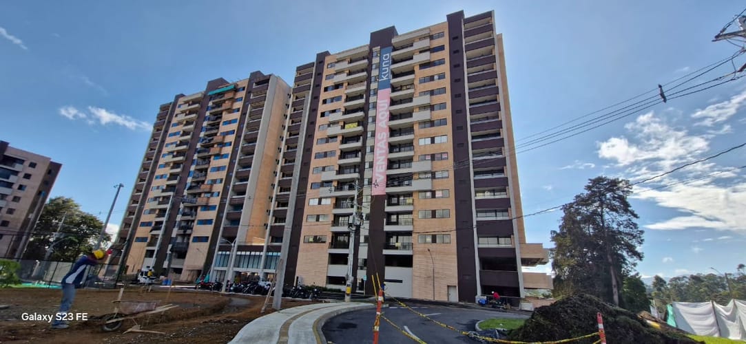 Apartamento de 3 alcobas en venta en Llano Grande, Rionegro, 86 m² · foto 6 de 9