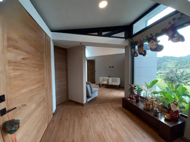 Casa de 4 alcobas en venta en El Retiro, 350 m² · foto 9 de 20
