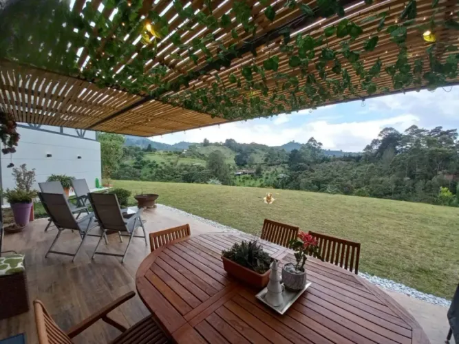 Casa de 4 alcobas en venta en El Retiro, 350 m² · foto 15 de 20