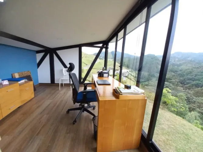 Casa de 4 alcobas en venta en El Retiro, 350 m² · foto 19 de 20