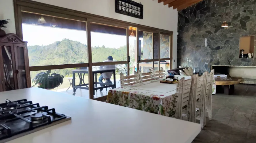 Casa de 3 alcobas en venta en El Retiro, 221 m² · foto 10 de 20