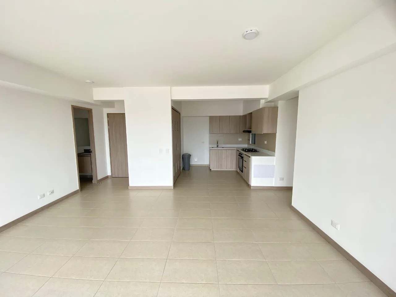 Apartamento en arriendo en Centro, Rionegro · foto 5 de 13