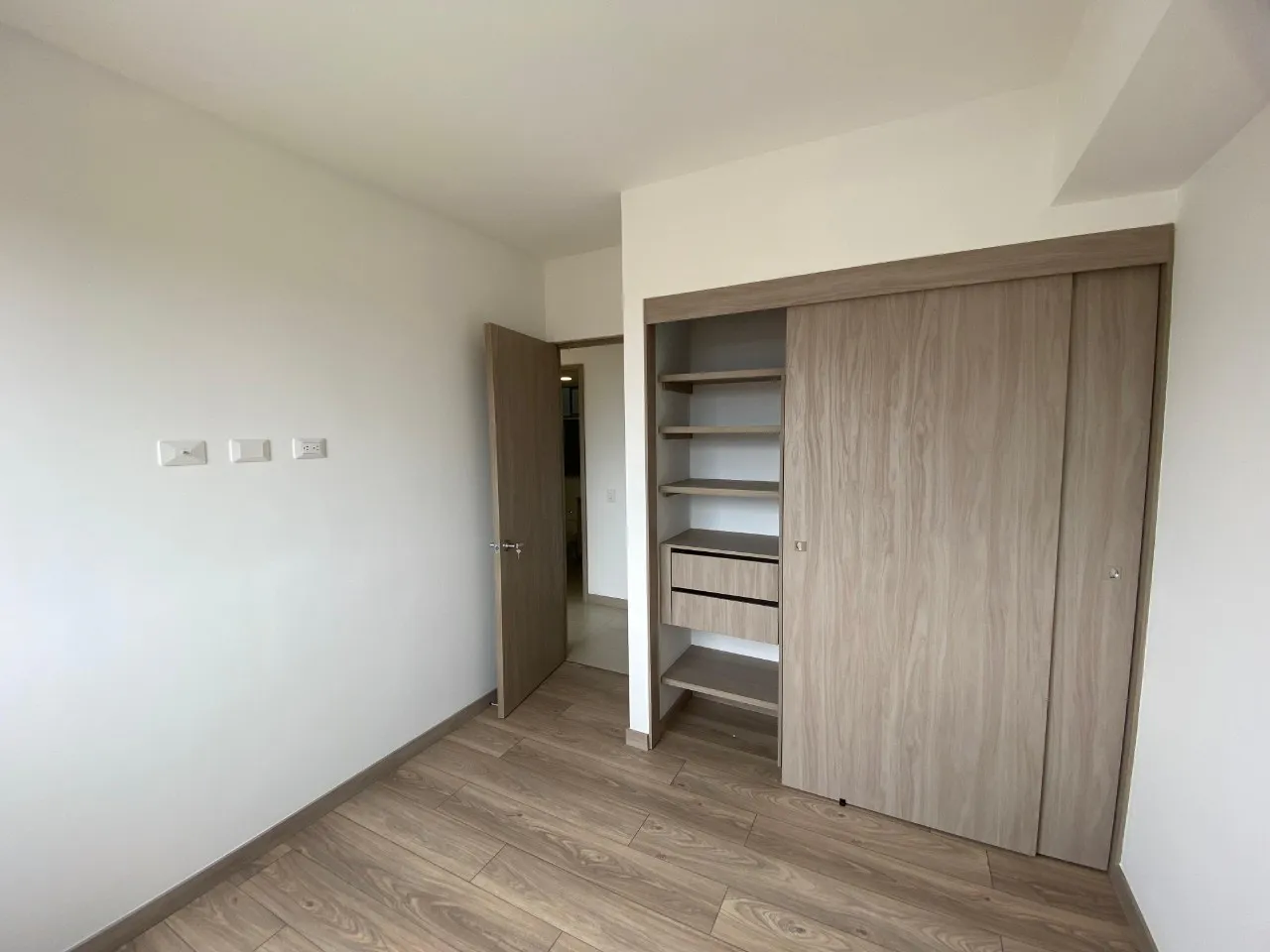 Apartamento en arriendo en Centro, Rionegro · foto 8 de 13