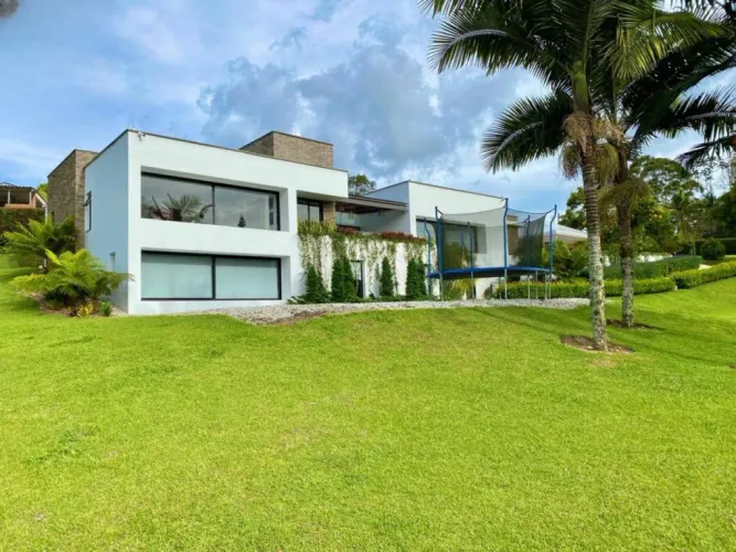 Casa de 5 alcobas en venta en El Retiro, 530 m² · foto 6 de 20