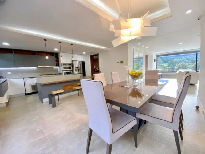 Casa de 5 alcobas en venta en El Retiro, 530 m² · foto 14 de 20