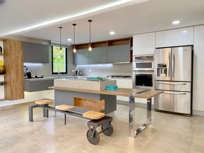 Casa de 5 alcobas en venta en El Retiro, 530 m² · foto 16 de 20