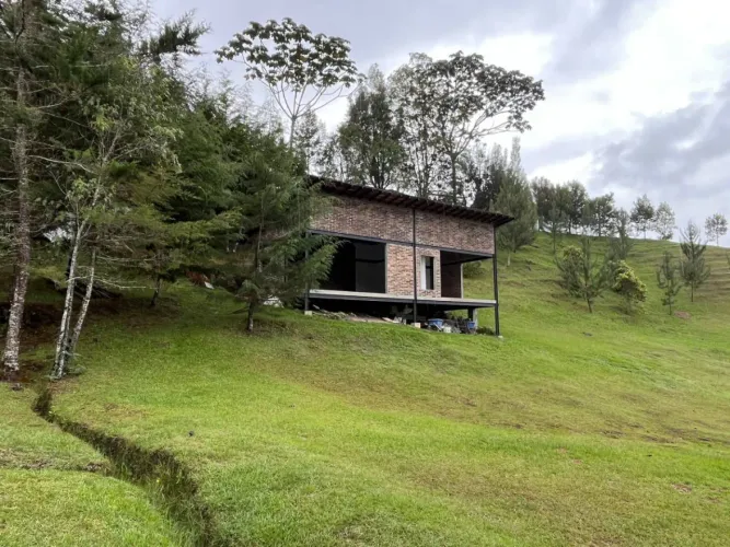 Finca en venta en El Retiro, 24181 m² · foto 2 de 20