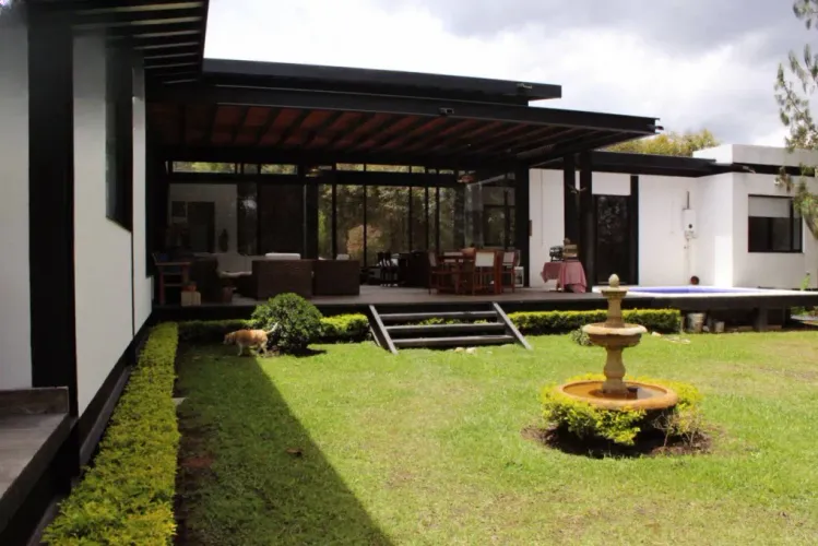 Casa de 4 alcobas en venta en El Retiro · foto 2 de 20