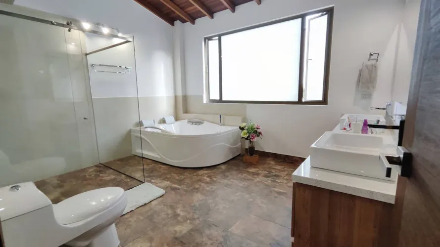 Casa de 4 alcobas en venta en El Retiro, 270 m² · foto 19 de 20