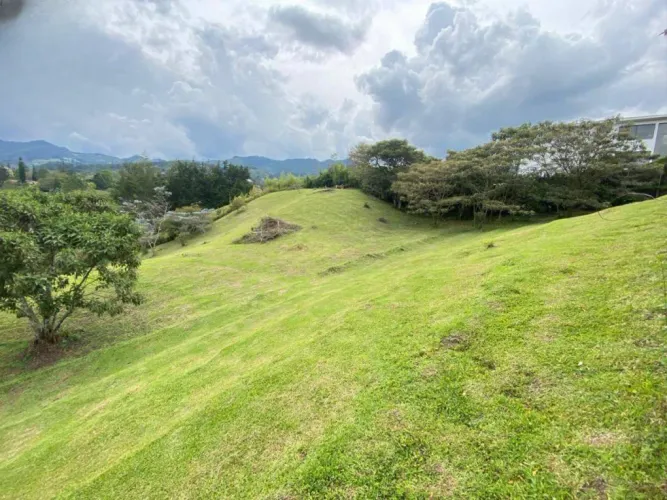 Lote en venta en Centro, Rionegro, 6903 m² · foto 6 de 10