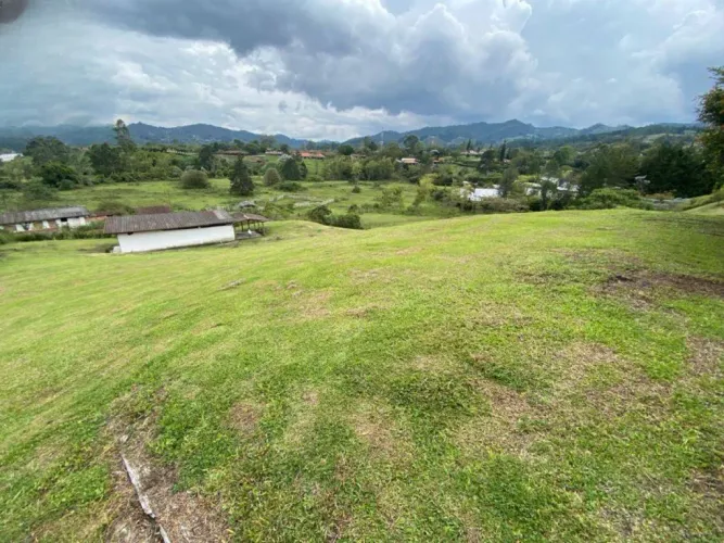 Lote en venta en Centro, Rionegro, 6903 m² · foto 7 de 10