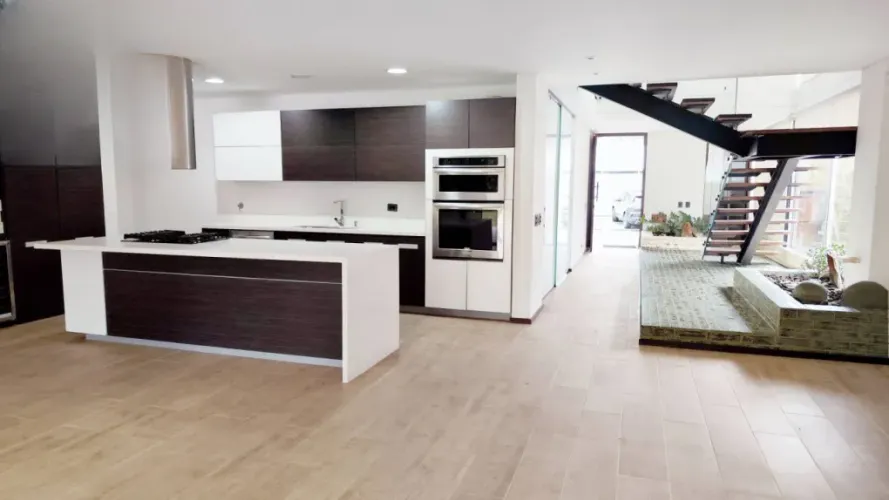 Casa de 3 alcobas en venta en El Retiro, 377 m² · foto 2 de 20