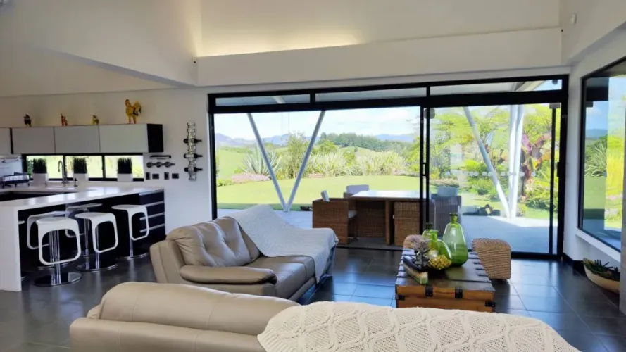 Casa de 5 alcobas en venta en El Carmen De Viboral, El Carmen de Viboral, 450 m² · foto 2 de 20