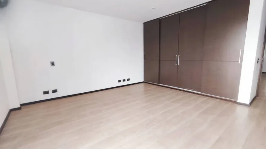 Casa de 3 alcobas en venta en El Retiro, 377 m² · foto 9 de 20