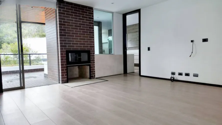 Casa de 3 alcobas en venta en El Retiro, 377 m² · foto 17 de 20