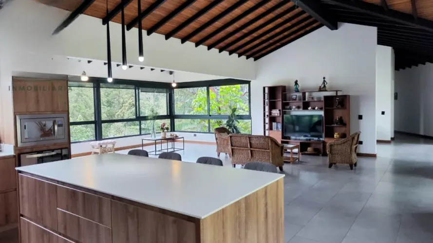 Casa de 3 alcobas en venta en El Retiro · foto 2 de 20
