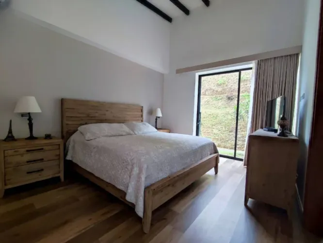 Casa de 3 alcobas en venta en El Retiro, 1141 m² · foto 9 de 20