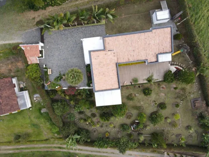 Casa de 3 alcobas en venta en Centro, Rionegro · foto 11 de 12