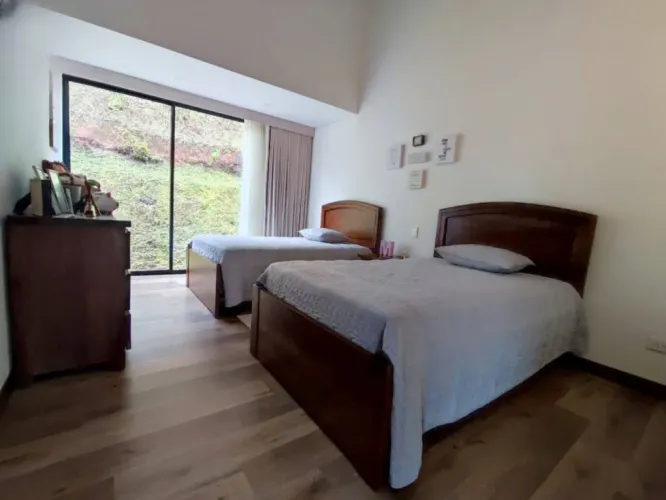 Casa de 3 alcobas en venta en El Retiro, 1141 m² · foto 10 de 20