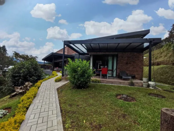 Casa de 3 alcobas en venta en El Retiro, 1141 m² · foto 18 de 20