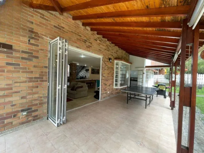 Casa de 5 alcobas en venta en El Retiro, 817 m² · foto 2 de 17